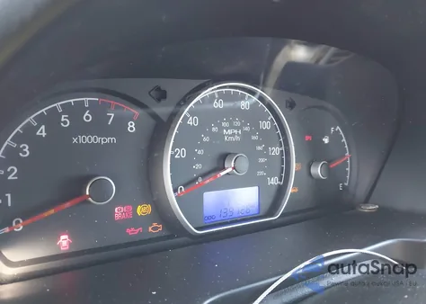 2010 Hyundai Elantra Se z USA, uszkodzony, nr VIN KMHDU4AD2AU868473